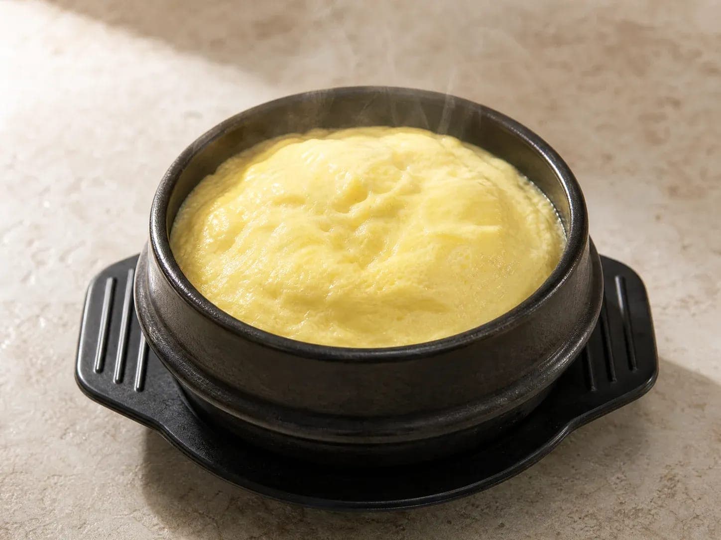 Illustration of Steamed Egg in an Earthenware Pot (Gyeran-jjim)